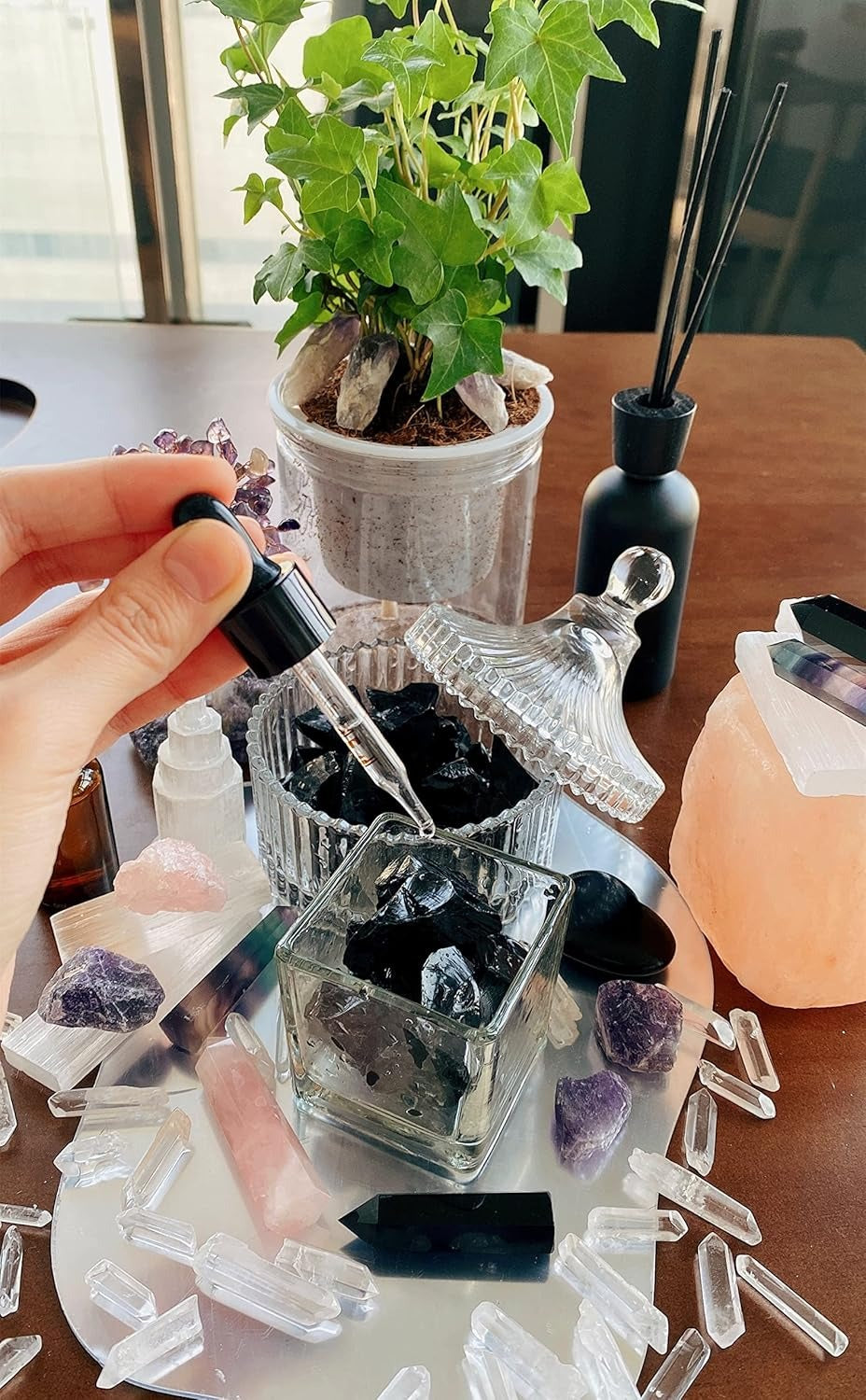 Bulk Black Obsidian Healing Crystals Large 1" Natural Raw Stones Crystal for Reiki Healing, Wicca, witchcraft, Tumbling, Cabbing, Fountain Rocks, Decoration, Polishing