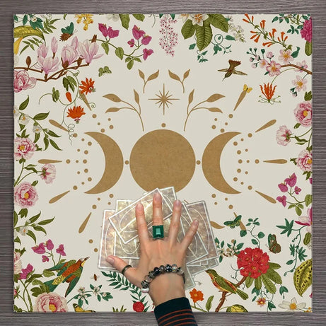 Triple Moon Altar Cloth Alter Cloth Tarot Cloth For Spread Tarot Reading Cloth moon Phase Tarot Mat Altar Decor Witchy Witch