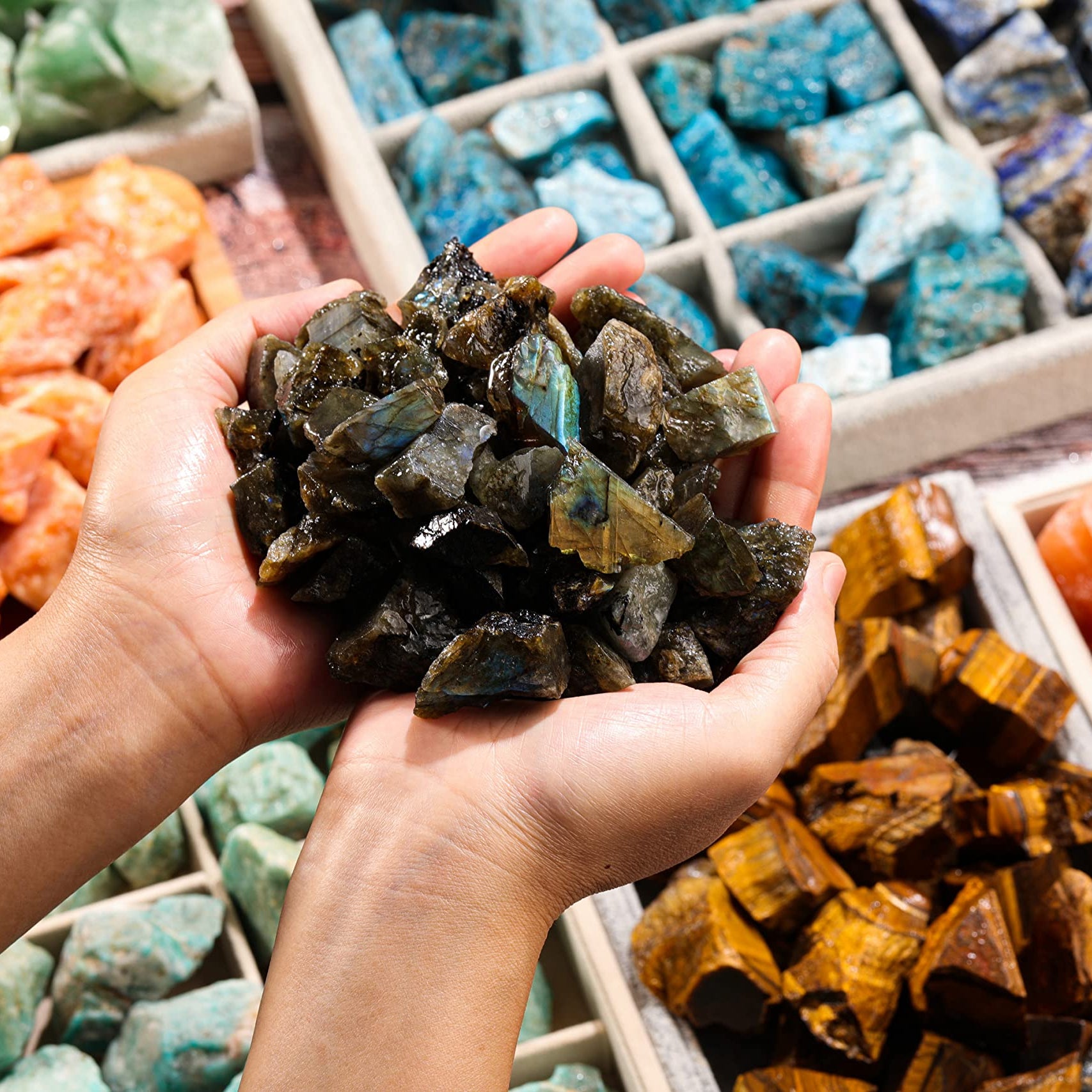 Bulk Labradorite Healing Crystals Large 1" Natural Raw Stones Crystal for Reiki Healing, Wicca, witchcraft, Tumbling, Cabbing, Fountain Rocks, Decoration, Polishing