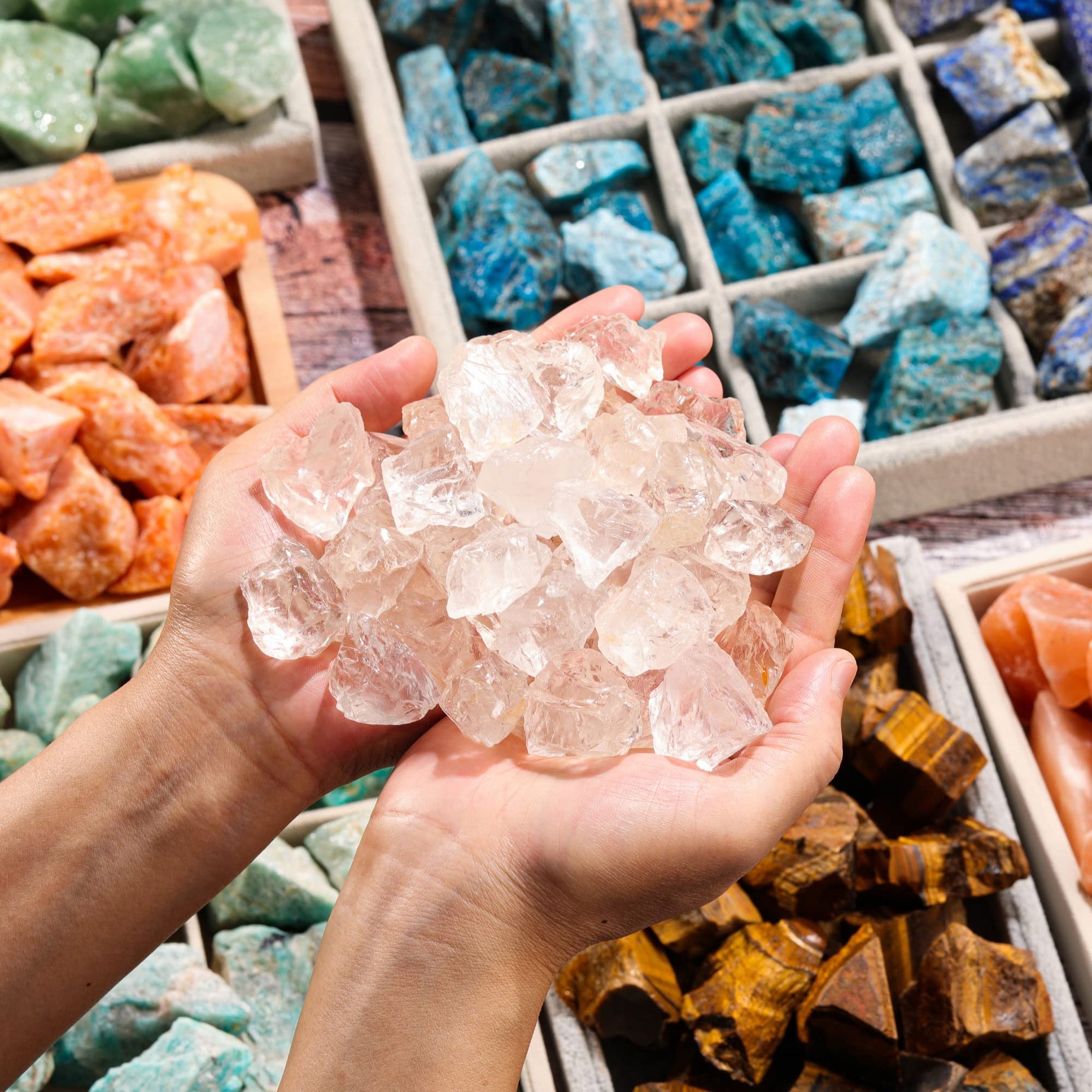 Bulk Clear Quatrz Healing Crystals Large 1" Natural Raw Stones Crystal for Reiki Healing, Wicca, witchcraft, Tumbling, Cabbing, Fountain Rocks, Decoration, Polishing